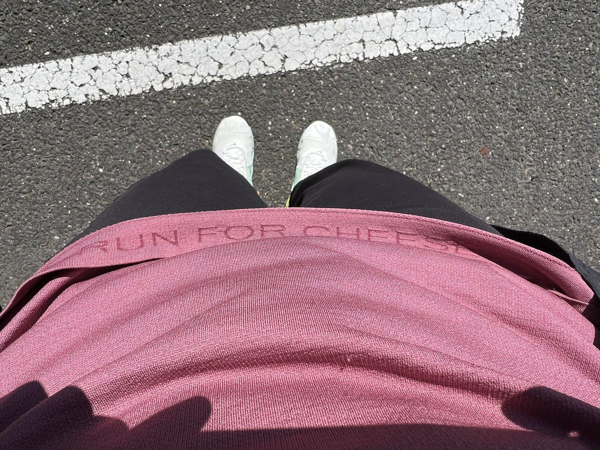 kristina_hoff's tweet photo. In the middle of my workout I noticed my @lululemon top says “I run for cheese.” I suppose they’re not wrong. https://t.co/PAqmfhTp21