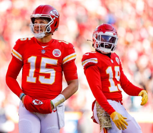 BradHensonPro's tweet photo. Year two of Mahomes and Toney is going to be special! 🔥 https://t.co/8r72mO1Atv