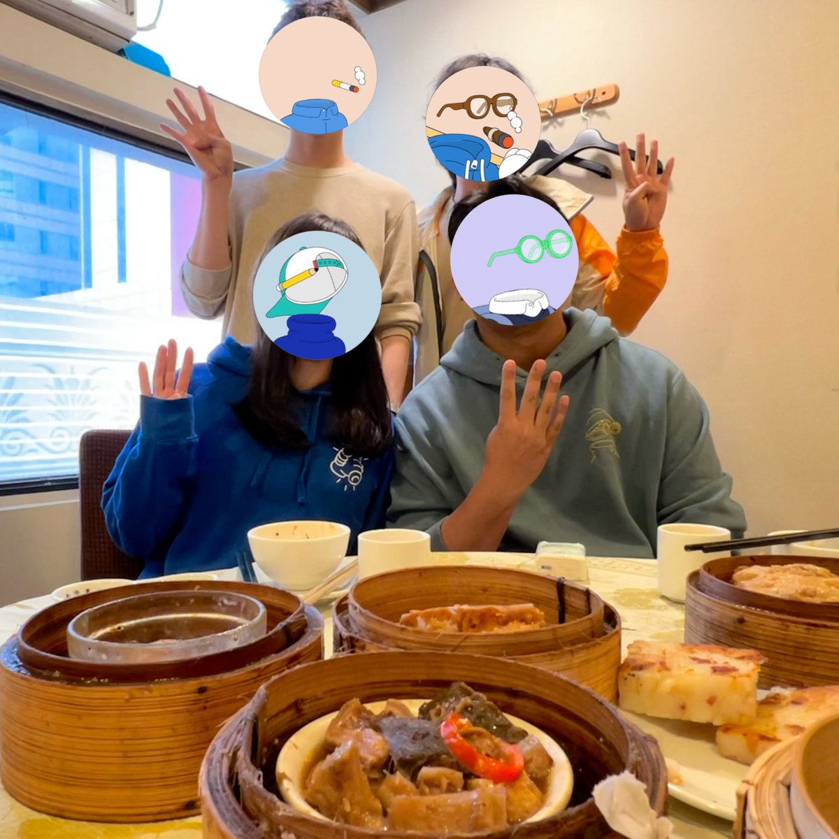sunday is family day in HK <a href="/InvisibleHK/">Invisible HK friends</a> 💚one of the best activities is Yum Cha ☕️🫖🥟<a href="/paperworker/">𝚙𝚊𝚙𝚎𝚛 🎒</a> <a href="/soolleb/">solleb</a> <a href="/RaiderGG00/">R★IDER GG</a> <a href="/smol__man/">smolMan</a>