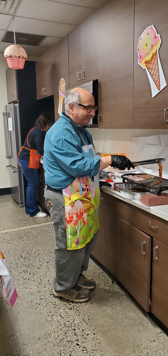 Robinbacchus2's tweet photo. Day 2 of celebrating Success Sharing @909 @MaryStrothers @eileen0909rox @WaltAusland @HazemElrashidi https://t.co/IhhDGt158X
