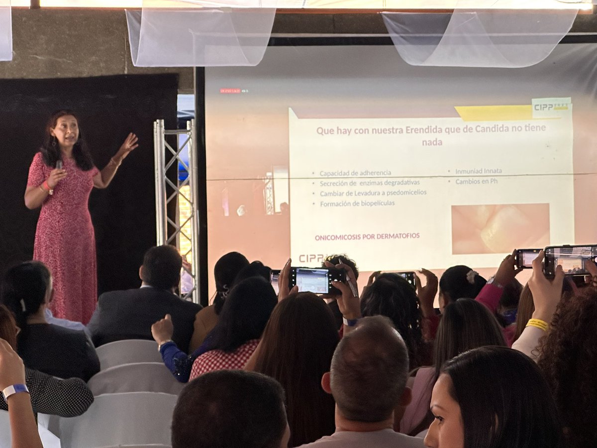 mariodrfoot's tweet photo. La Microbióloga  Zulma Suárez nos presenta un tema maravilloso las cándidas en el marco del segundo congreso Internacional de Podiatría y Podologia en la hermosa ciudad de Medellin Colombia #drfoot #podiatria #colombia #Ecuador #hongos #uñas #pies #biofilm https://t.co/38gKviJ1zN