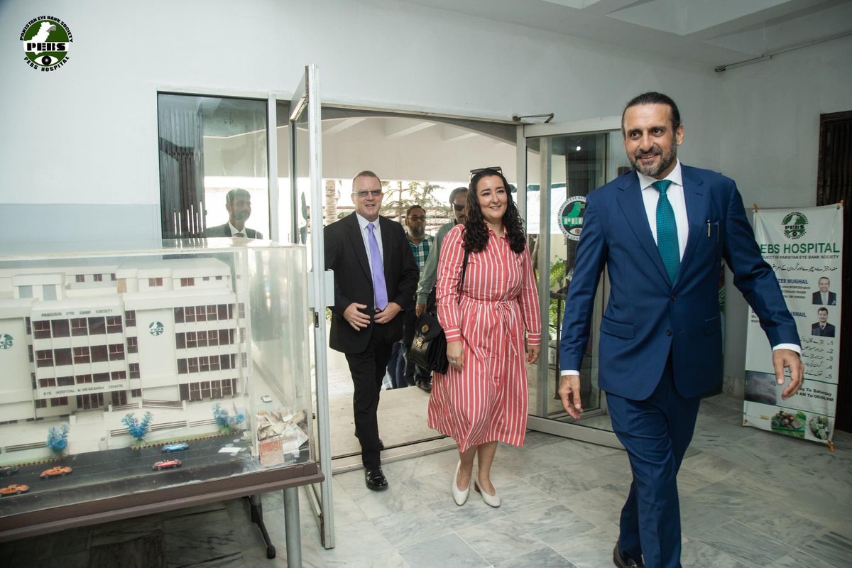 DrJMughal's tweet photo. Grateful to US Consul General Ms Nicole D. Theriot, British Chief of Mission @MartinDkarachi, Donors, Friends & Family, for making time from their busy schedules, on a week day, to attend the Inauguration of @PEBS_Hospital #OralCancer #SurgeryUnit #ICU & #GeneralWard, in North Karachi.
#beatoralcancer
#TogetherWeCan
Unique Facility #Free_of_Cost, for those suffering from this terrible disease
#MaxillofacialSurgery
#OMFS
