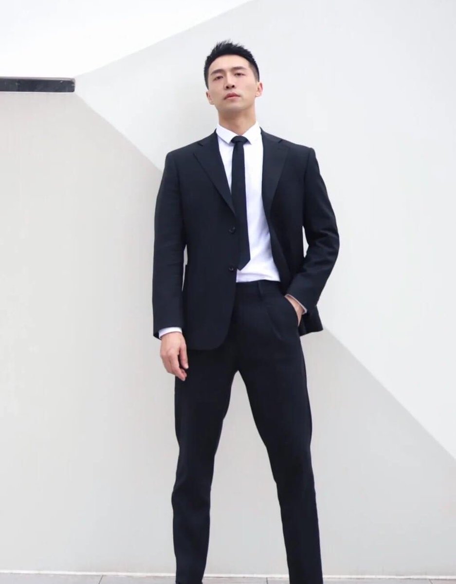 sx84604818's tweet photo. 👔西裝愛好者👔 https://t.co/WXqIjeSbSQ