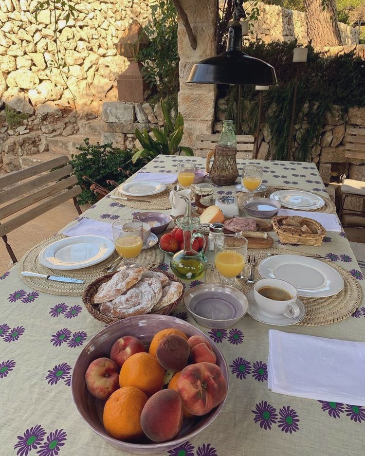 Mediterranean Aesthetics tweet media