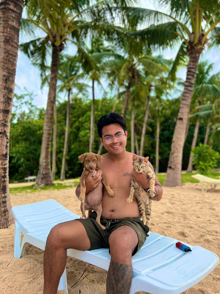 MasterBert28's tweet photo. My Island barkada ❤️ https://t.co/3hqgcnv7OA