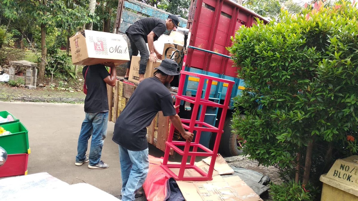 mo_pindah's tweet photo. Jasa Angkutan Barang Pindahan Rumah Mopindah Jasa Pindahan Mopindah Untuk Angkut Barang Pindahan Rumah Estimasi Biaya Murah di Depok, Bogor, Tangerang #jasapindahan #mopindah
Hubungi: https://t.co/dOqtiATD4z https://t.co/24hEUQz2XI