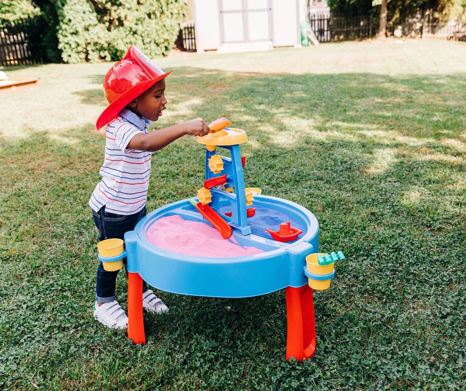 crayolasand's tweet photo. Sharing our favorite backyard accessory on National Backyard Day - Crayola Play Sand!

#CrayolaPlaySand #PlaySand #BackyardFun #NationalBackyardDay https://t.co/jHkGW7eDkq