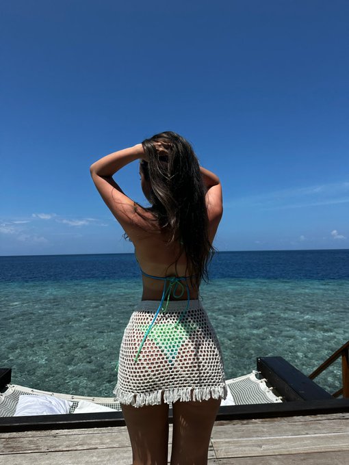 Can&rsquo;t hear you I&rsquo;m living my delusional best lifeeee 😋🤓 https://t.co/HBbhSgGDNd<a href="/tag/newprofilepic"class="tags"><span>#newprofilepic</span></a>