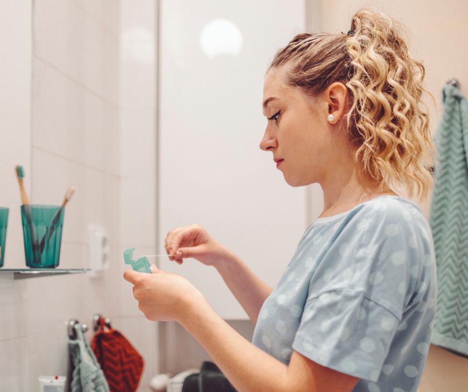 AlaskasDentists's tweet photo. #Flossing is an overlooked part of #dental hygiene. Here’s what to know about this practice and the proper way to do it 👉 https://t.co/xW6zCs2r5F https://t.co/yEyp6KOREq