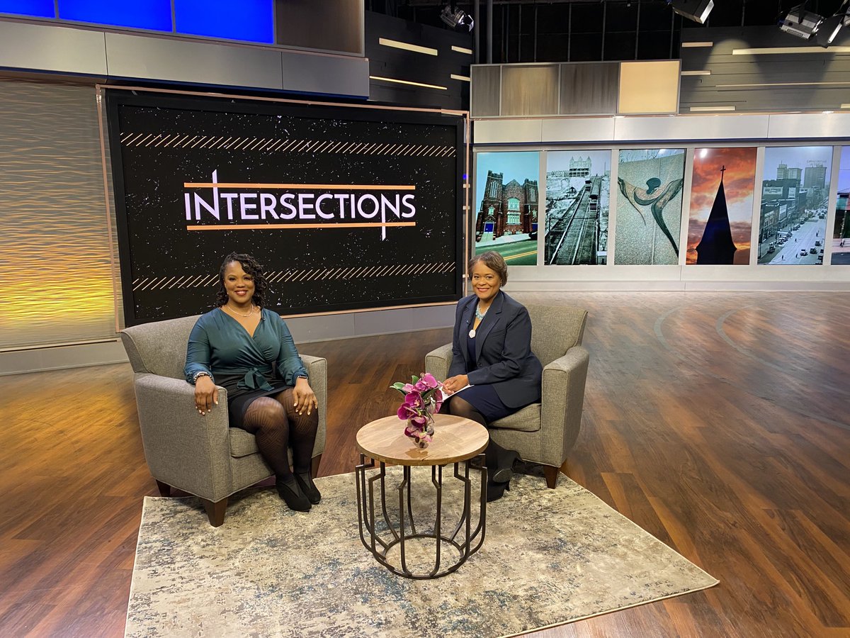 OGCooking's tweet image. Take a listen on “Intersections” @thecw @cbspittsburgh today at 11:30am for interesting conversations with women regarding education. #womenshistorymonth #pittsburgh #conversation #talk