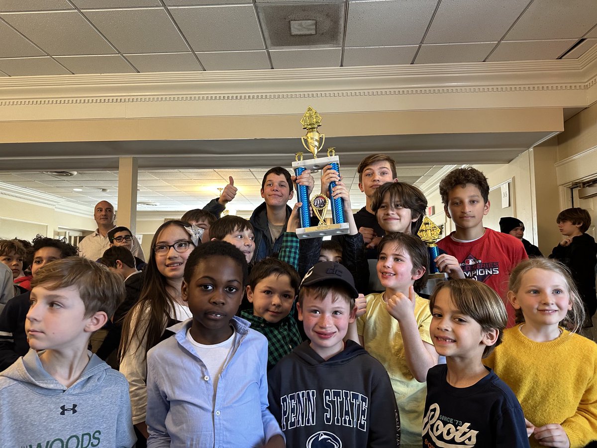 woods_athletics's tweet image. Congratulations to some of our 1st- 7th grade student athletes for placing 1st overall at the Knights of Columbus chess tournament! Andrei R. placed 3rd and William W. placed 2nd in their divisions! #GoMightyOwls #studentathletes #chessplayers