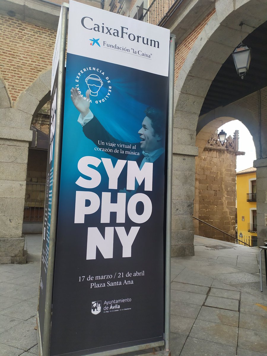 Msol59's tweet photo. En la 2ª parte,de #Shymphony, dónde ya te pones las gafas virtuales y los auriculares,con sonido y visión 3D y 360º,puedes girar en tu butaca,ya sientes una verdadera explosión🤩de sentimientos🥰dentro de tí 🎶🤩🎶Al entrar al Liceu😍y formar parte de la orquesta con imagenes🤩👌🏿 https://t.co/SiCTNBAqId