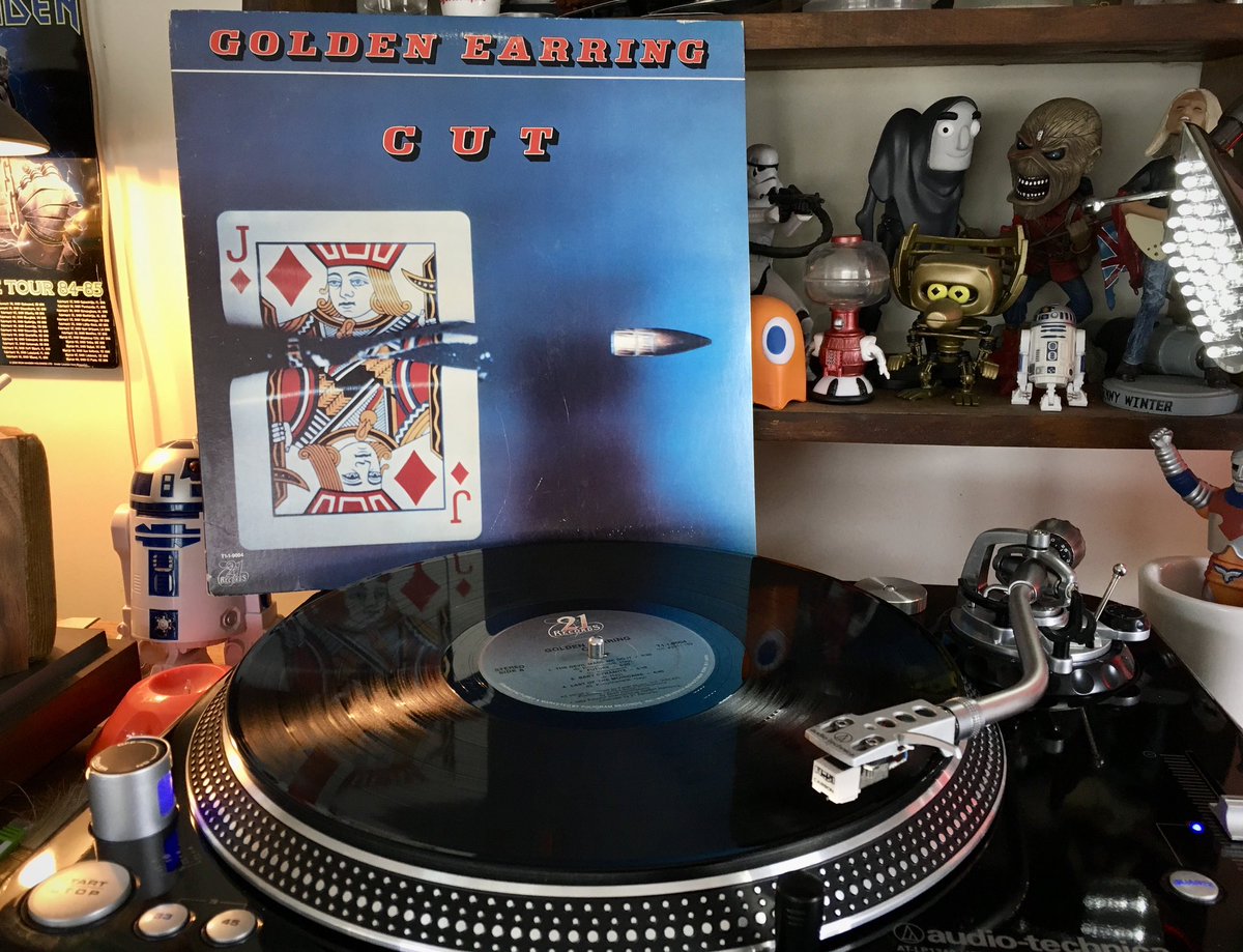 NP: Golden Earring - Cut (1982)

Absolutely love this record and as you know I say that often 💜🤗🤩 “Twilight Zone” when the bullet hits the bone..

#VinylCommunity #VinylRecords #recordcollection #records #VinylAddict #keepthemspinning #vinyljunkie #NowSpinning 
#GoldenEarring