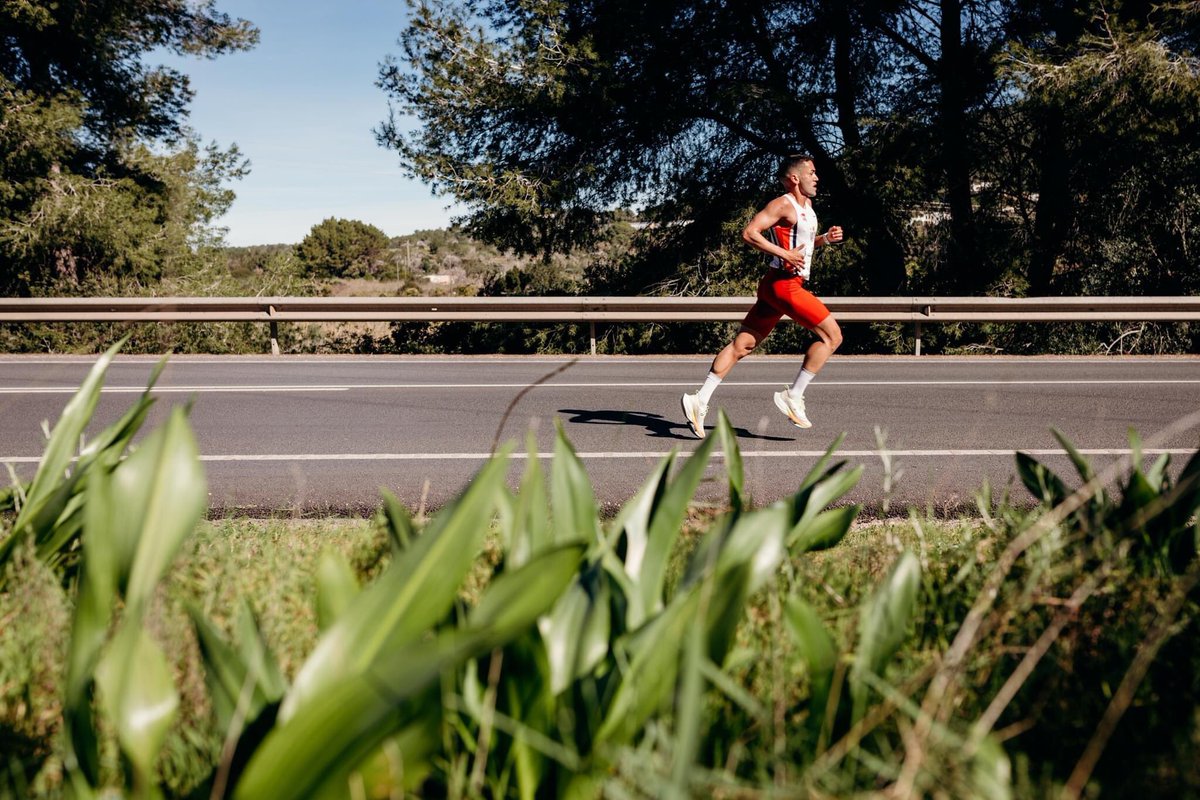 Rubenramiro90's tweet photo. ‘Caminante no hay camino’. #keeppushing 💥

📸: @santaeulariaesport 

#santaeulariafeimesport #atletismo #passeigapasseig #running #run #instagood #photooftheday #sport #motivation #ibiza https://t.co/YaL1C7kCL4