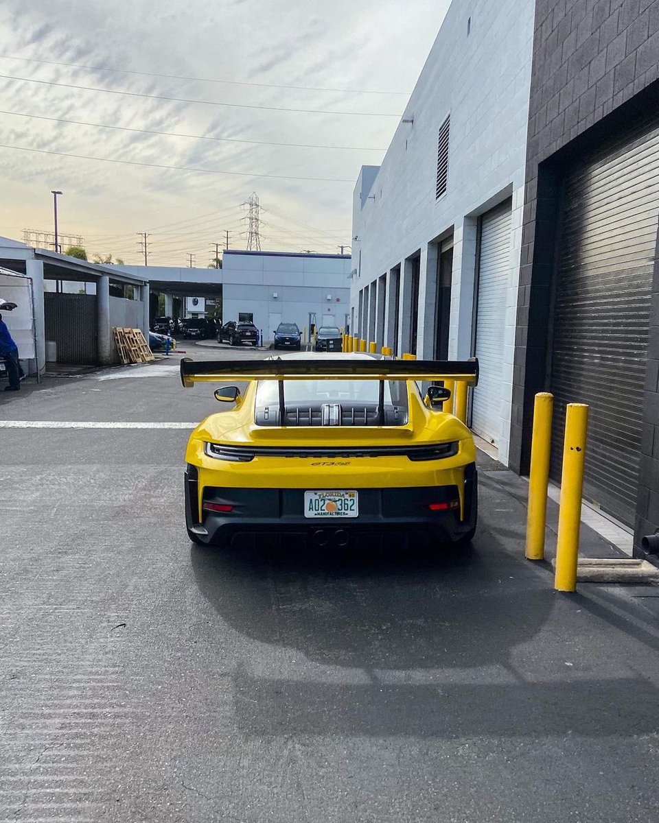 porsche_light's tweet photo. Beast https://t.co/6sB4RFQqo1