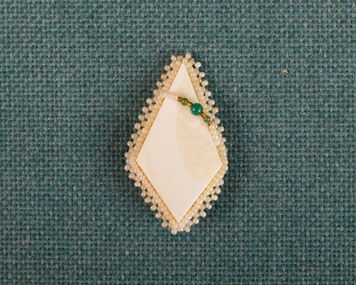 the_rivr's tweet photo. Only one week until the Alaska Native Art Auction Gala, but bidding is open now! 👉 https://t.co/dmCCxxOC6n

📸 One: Seal fur pouch with beading.
📸 Two: Ivory pin with beading.
📸 Three: Ivory cufflinks and tie clip and engraving.
📸 Four: Ivory Garnet beaded bracelet. https://t.co/ETGFV03A0G