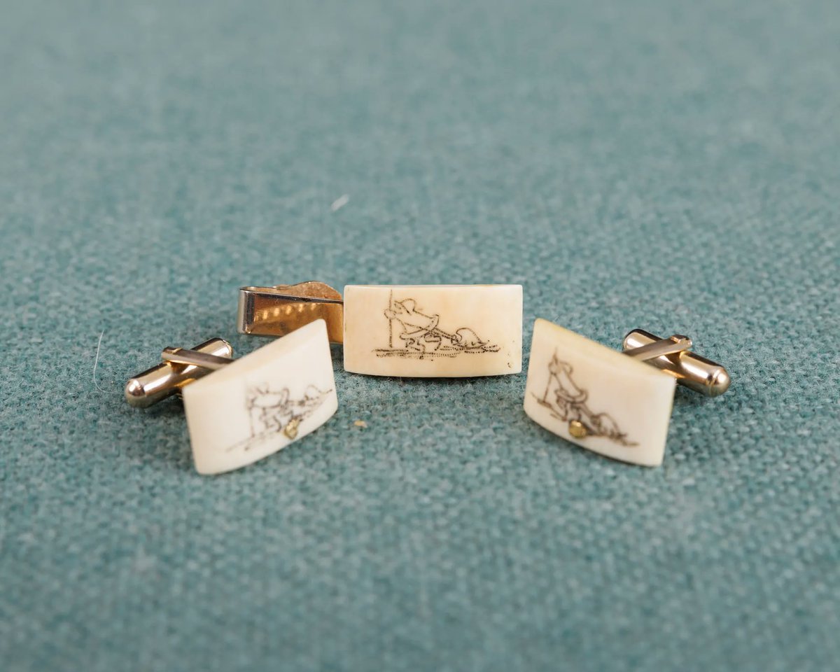 the_rivr's tweet photo. Only one week until the Alaska Native Art Auction Gala, but bidding is open now! 👉 https://t.co/dmCCxxOC6n

📸 One: Seal fur pouch with beading.
📸 Two: Ivory pin with beading.
📸 Three: Ivory cufflinks and tie clip and engraving.
📸 Four: Ivory Garnet beaded bracelet. https://t.co/ETGFV03A0G