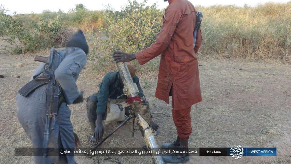 realsexydamsel's tweet photo. #ISWAP (#ISIS - West Africa Province) carried out an attack on Nig. Army position in #Goneri, #Yobe.

They used a 81/82mm Yugoslavian M69(A/B) mortar to carry out the attack.
Two militants also carry a Romanian PM md. 90 rifle &amp; an AKMS-pattern rifle. #NigeriaRevolution https://t.co/1GixPkOY0r