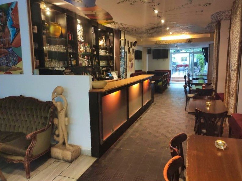 fleurdubaol's tweet photo. Dimanche jour de mariage 🇸🇳🇧🇪🇳🇱

Voici 3 formidables entrepreneures 🇸🇳
1. Nancy propriétaire Restaurant
LA SIGNARE rue de la paix Ixelles

2. Awa Moussor 🤗

3. Néne Faye Institut de  Beauté NEFALINE place du châtelain

#DoorWaar 
 @Adepme @dersenegal @fondsfpt #FAISE https://t.co/ThEgJOkLIp