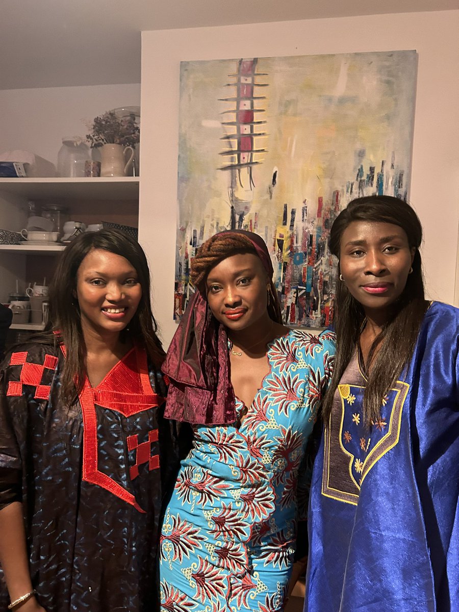 fleurdubaol's tweet photo. Dimanche jour de mariage 🇸🇳🇧🇪🇳🇱

Voici 3 formidables entrepreneures 🇸🇳
1. Nancy propriétaire Restaurant
LA SIGNARE rue de la paix Ixelles

2. Awa Moussor 🤗

3. Néne Faye Institut de  Beauté NEFALINE place du châtelain

#DoorWaar 
 @Adepme @dersenegal @fondsfpt #FAISE https://t.co/ThEgJOkLIp