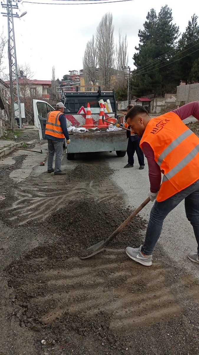 TaseronunHakkı KabinedeSaklı <a href="/RTErdogan/">Recep Tayyip Erdoğan</a> <a href="/akaraismailoglu/">Adil Karaismailoğlu</a> <a href="/vedatbilgn/">Vedat Bilgin</a> <a href="/dbdevletbahceli/">Devlet Bahçeli</a>