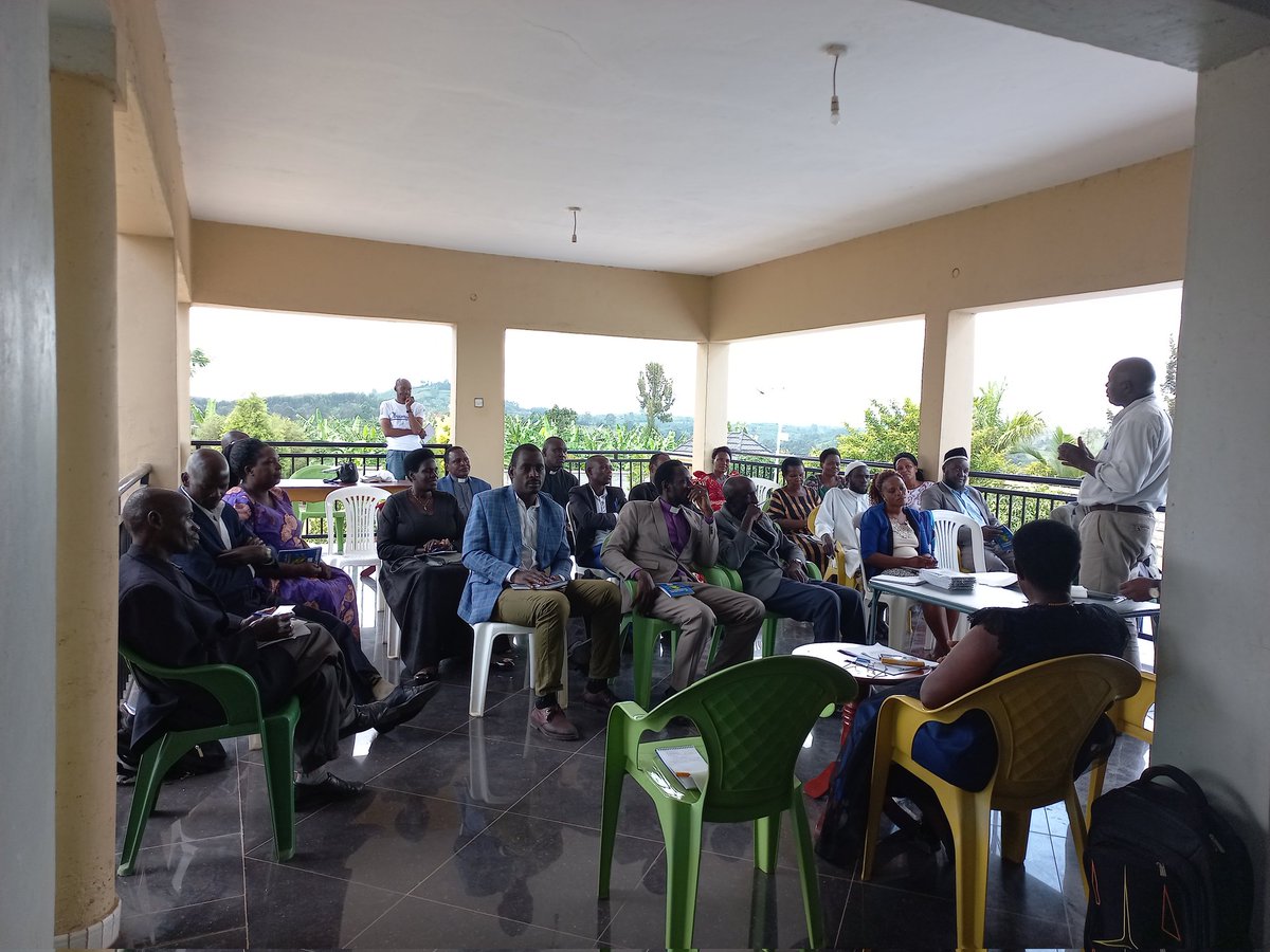 SDF_Sheema's tweet photo. 6. Establish safe space in order to facilitate conversations between various communities in an atmosphere of openness and mutual respect to help resolve conflicts #SheemaInterfaithProject #SheemaInterfaithGroup https://t.co/jHmaqLgZuX