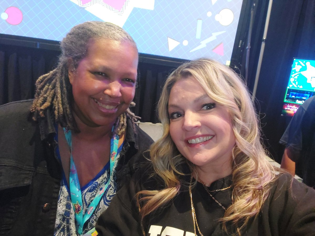 mario4rory's tweet photo. Clare Kramer who played Glory in season 5 of #Buffy is a sweetheart..she saw how shy I was and was like hey let's take a selfie ❤️❤️ #90sConCT https://t.co/5wgJi3OyH5