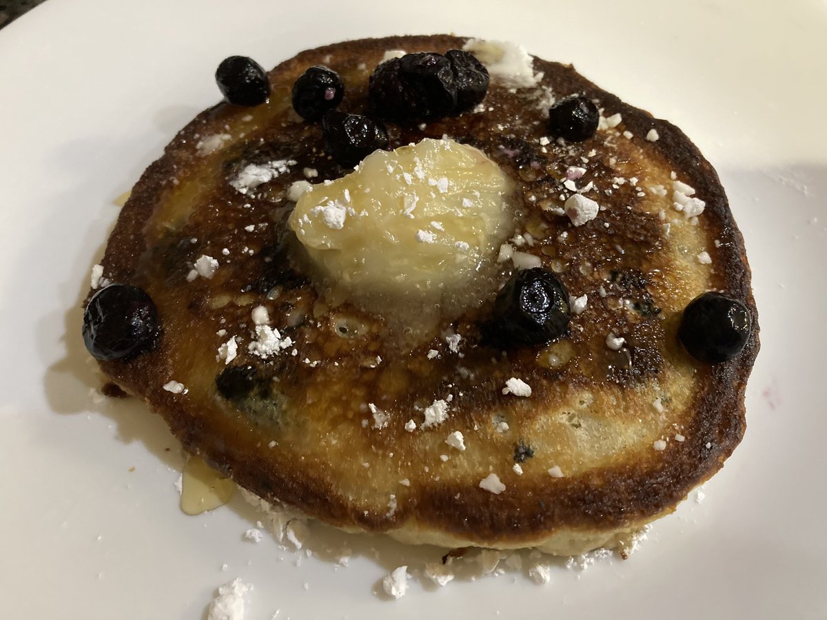 702Sunshine's tweet photo. Blueberry 🫐 oat protein pancakes w/ Honey 🍯 butter & a little powdered sugar cause it’s Sunday #BrunchDay 😁😍🫶🏼 https://t.co/6KmqI1gn1m