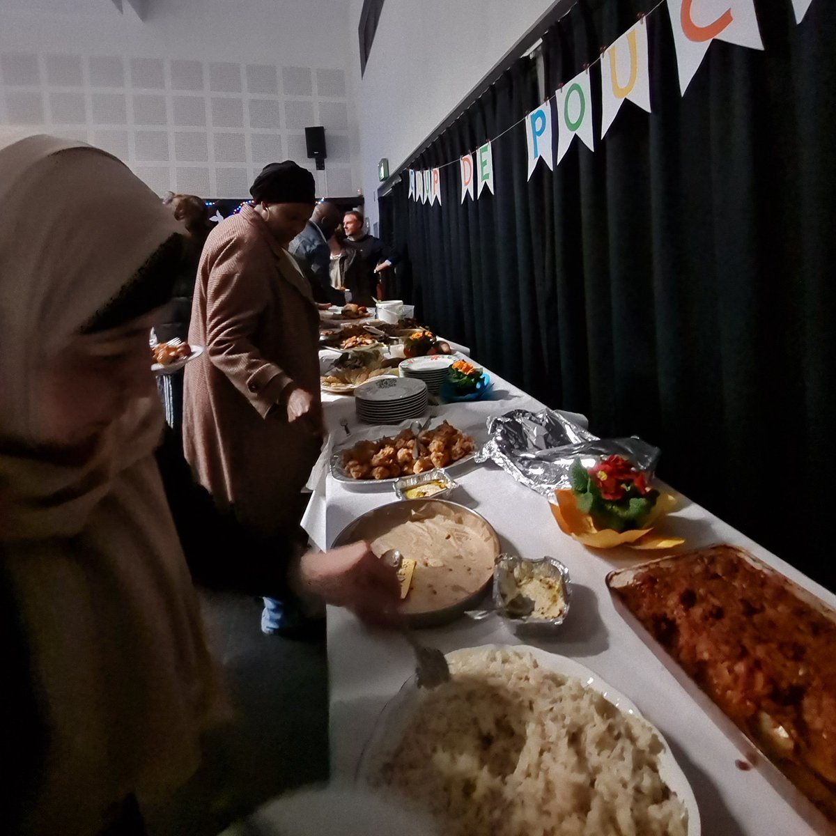 c_morell's tweet image. Chants, danses, repas multiculturel : un beau moment de convivialité rassemblant hier, à #SaintMauricePellevoisin ,les bénévoles de l&apos;association #CoupdePouce et les personnes qu&apos;elle a suivi cette année. Un grand merci pour leur engagement.