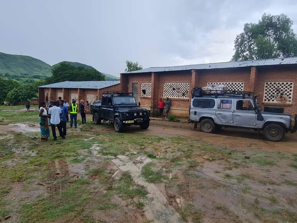 chavulaj's tweet photo. If I were part of @LandRover global marketing, I'd keep an eye on the difference its legendary vehicle is making in #Malawi's response to the chilling effects of #CycloneFreddy in southern #Africa. Hauling relief items to hard-to-reach areas, this is a great endorsement. #Thanks https://t.co/JAfVNFK1Um