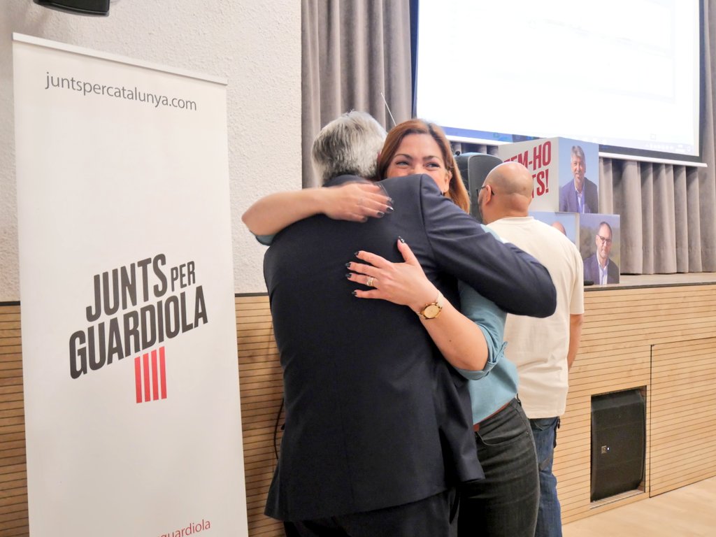 allobet4's tweet photo. Gratíssima sorpresa la gentada que va venir ahir dissabte a La Sala. Moltes gràcies a tothom!  #AnemPerFeina #RegidorsKm0 #JuntsPerGuardiola https://t.co/cqoxncCudp