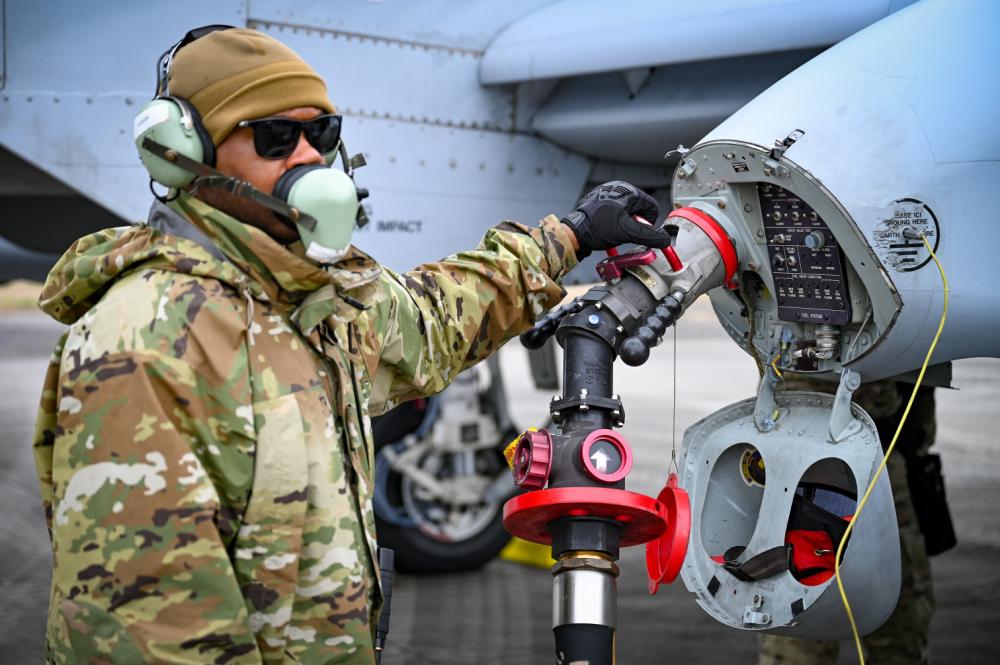 ReserveOrg's tweet photo. The Maryland @AirNatlGuard conducted Combat Search and Rescue training while exercising Agile Combat Employment during Exercise Sunshine Rescue 23, at the Savannah #CombatReadinessTrainingCenter: https://t.co/jKttHe2Rgr

#175thWing
#AirNationalGuard
#ExerciseSunshineRescue https://t.co/XLTMTZSJ4l