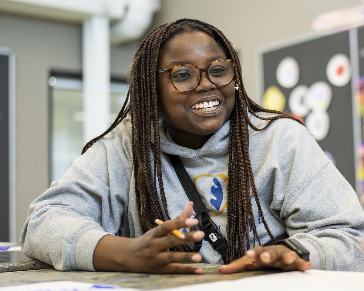 townofoakville's tweet photo. Are you a student looking for work this summer? We’re hiring Play Leaders and Inclusion Support Workers for our popular camp programs! In this role, you’ll help deliver fun and exciting recreation and culture programs to our campers. 

Apply: https://t.co/7DuJpUXCdW https://t.co/hHQ3uTzlFj