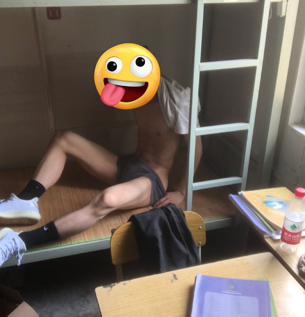 ICW11S's tweet photo. @metaphor1012 呜呜想操 https://t.co/KKEJhVMDLr