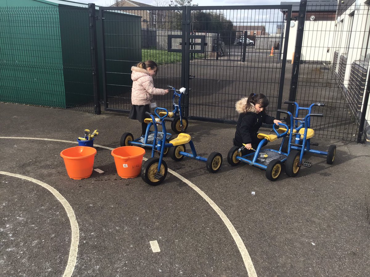 wla_reception's tweet photo. We have been learning about different types of transport. https://t.co/er8MStdl3n