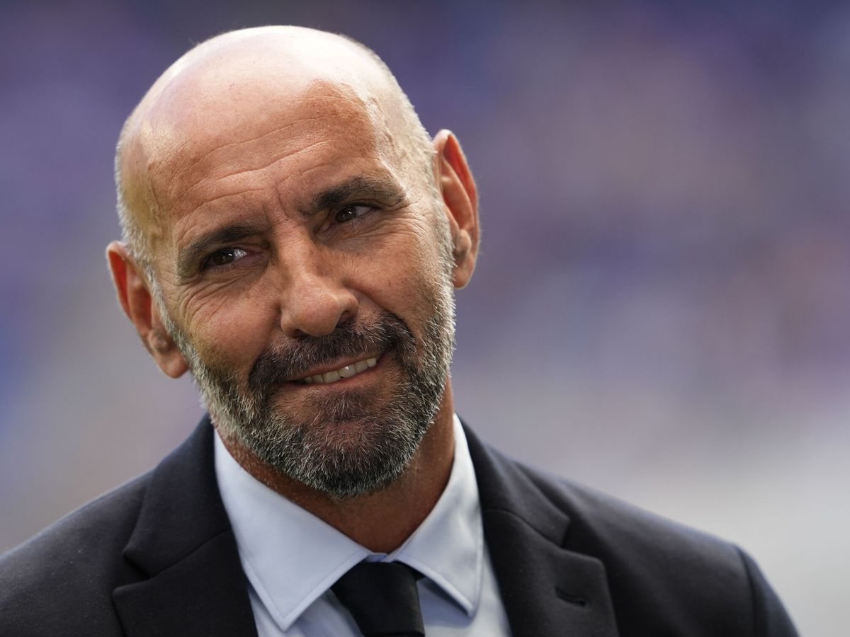 saulaseul's tweet photo. Vendió a Ocampos, se arrepintieron, lo cedió y lo volvió a traer

Renovó a Jordán hasta 2027

Rakitic para suplir a Banega

Koundé y DC por un lesionado y otro que está muy verde

Dolberg, Isco, Januzaj, Kike Salas, Carmona...

La culpa es sólo suya https://t.co/S5HhPnj5ff