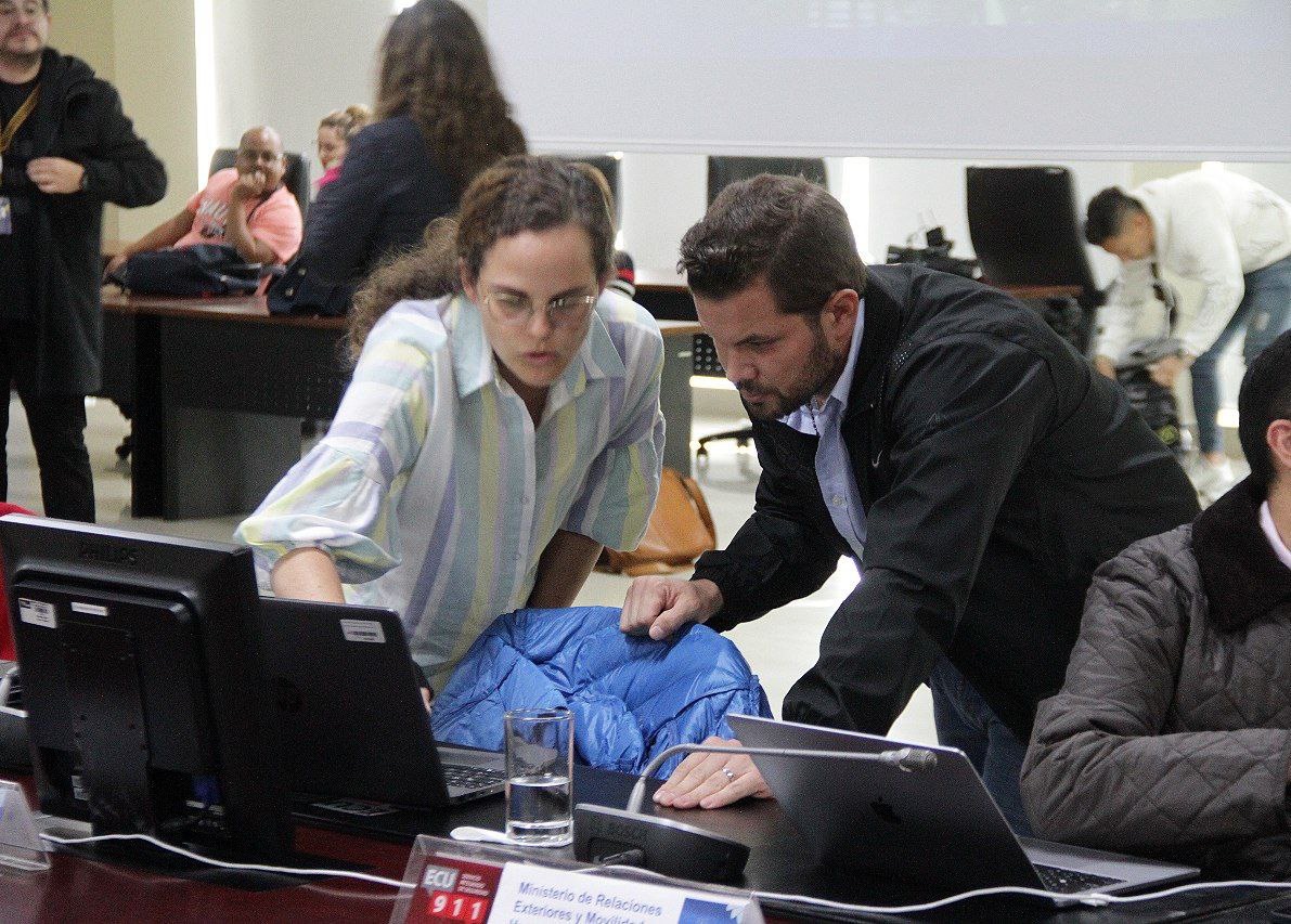 Ministerio de Gobierno Ecuador tweet media