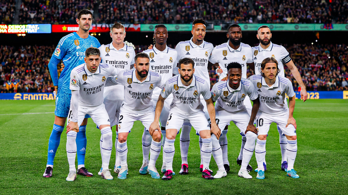 realmadrid's tweet photo. 🤍 ¡VAMOS REAL! 🤍
#ElClásico https://t.co/kp7kKPzVsz