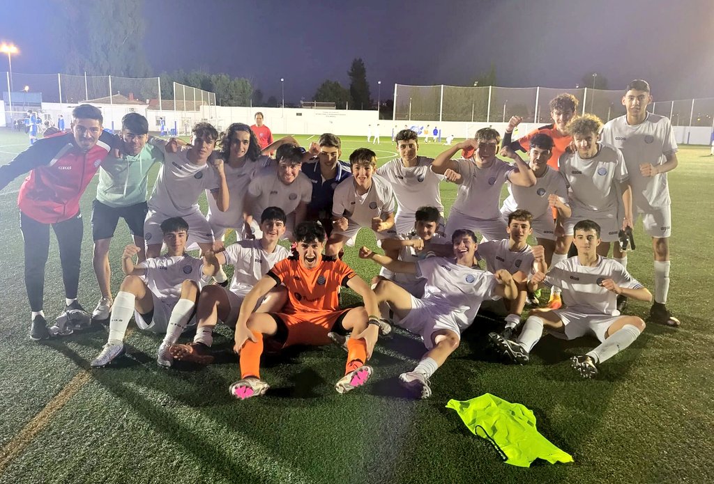 Hoy ha sido un día de muchas alegrías para nuestro club, a la victoria del equipo de Tercera RFEF y a la permanencia del filial en Preferente, le sumamos que el CADETE "A" ha conseguido de forma matemática el ascenso a Superliga.

¡Enhorabuena chicos!

#CorazónMolinense