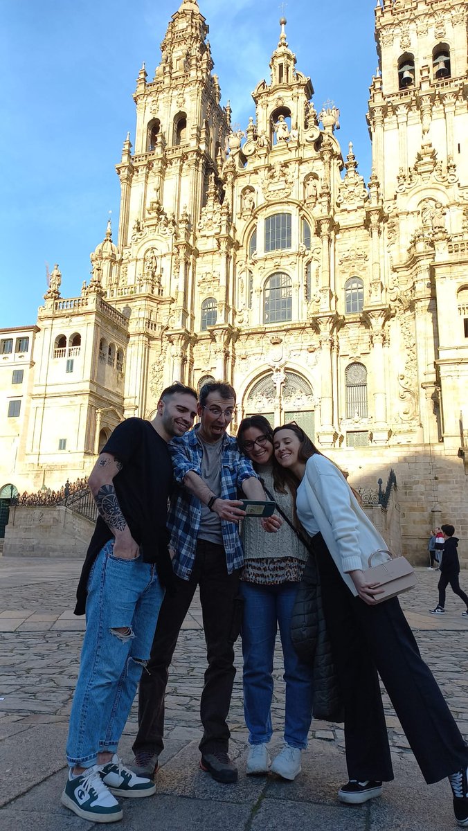Just arrived in #SantiagodeCompostela for the <a href="/BOWProjectEU/">BOW Project</a> meeting! 

#csgi <a href="/JacopoCardelli1/">Jacopo Cardellini</a> <a href="/AriannaBalestr2/">Arianna Balestri</a> and #AndreaNotOnTwitterZen