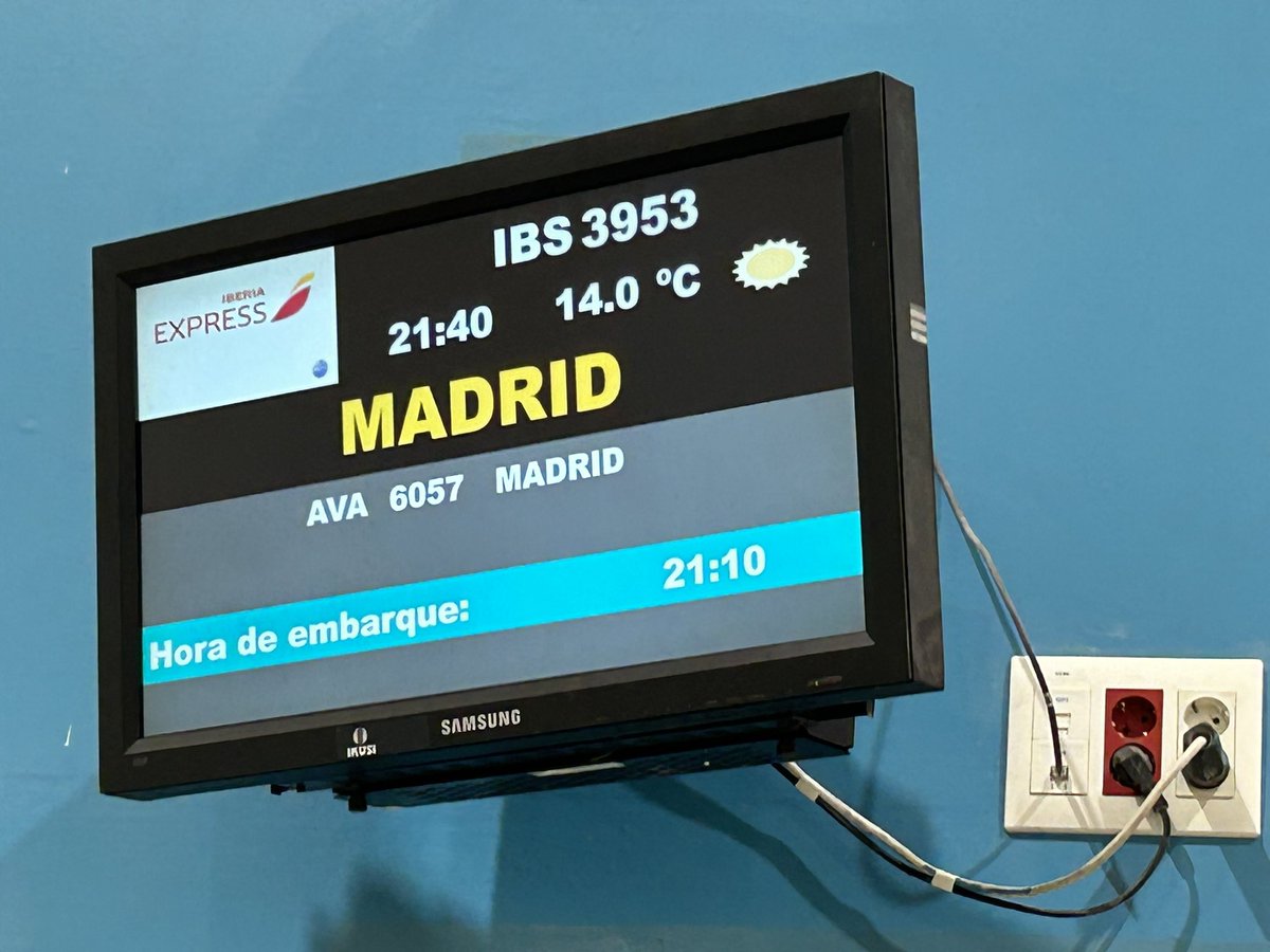 mgmoles's tweet photo. Comienzo temprano de la #Semana. 
Arrancamos viajes! Sevilla-Madrid-Bogota-CDMX-Bogota-Madrid-Sevilla.
Y no descartamos un Lima….
Hay que dar seguimiento cercano y acompañamiento a nuestro #equipazo de trabajo en #internacional 
#Horizonte25 #AddvalueEngineering https://t.co/1HVLEsgRRF