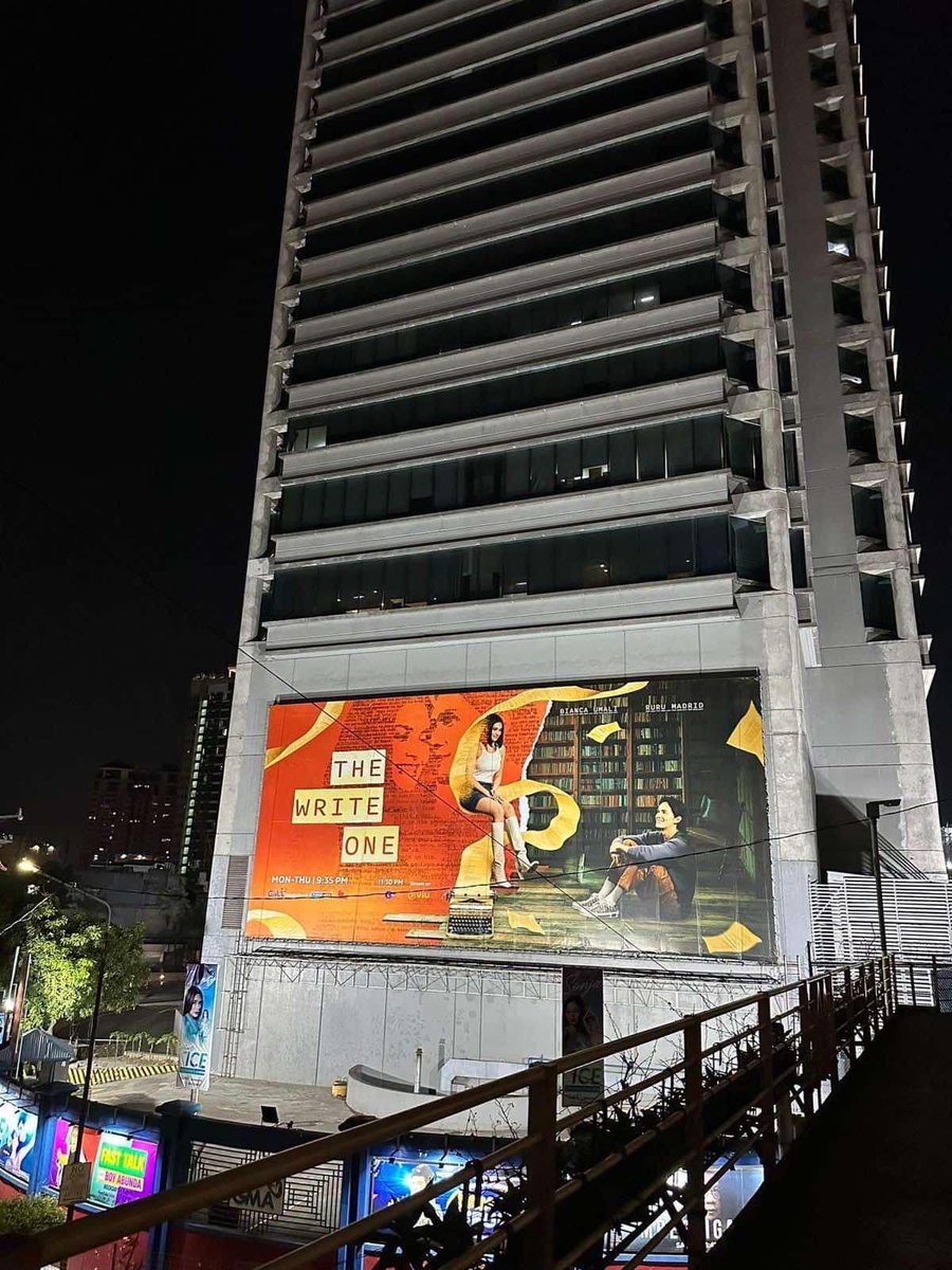 Jjohnvillanueva's tweet photo. The Billboard is now up for The Write One ❤️

Congratulations @bianxxxxxa and @Rurumadrid8 

#TheWriteOne https://t.co/BAABmvruEe
