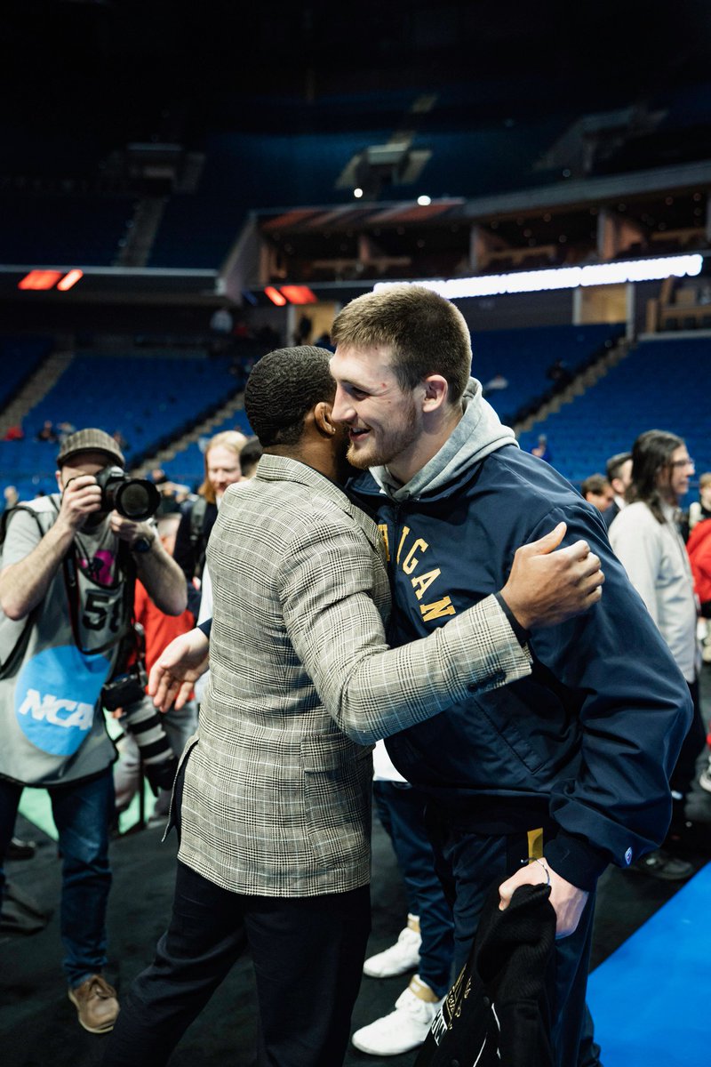 alliseeisgold's tweet photo. New year. New legacies cemented. These jackets can’t be bought, only earned. Cheers to our 2023 National Champions!
#legacyjacket
#rudis
#awayoflife
📸: @LeviVentura_
@the_rudis https://t.co/U4jY3e9n9b