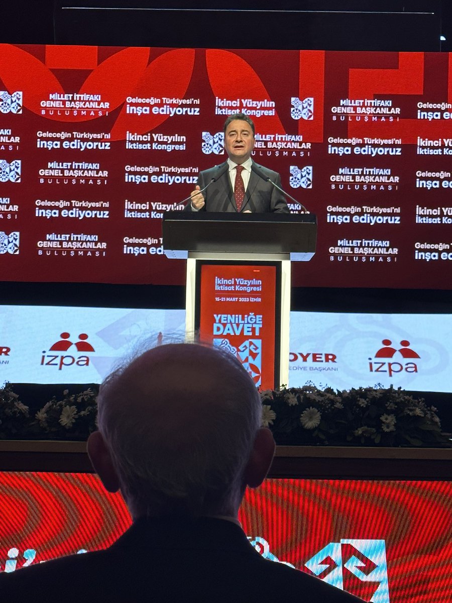 “Gençlerin kaçmak istediği değil, yaşamak istediği Türkiye’yi hedefliyoruz ve bunu da başaracağız.” Ali Babacan