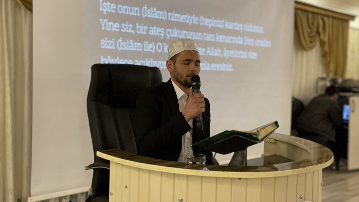 Bariskrdnz25's tweet photo. 🔸️ " Ramazan'la Diriliş "
Konulu Konferansımızda Kur-an Tilâveti, Sinevizyon gösterimi,Açılış Konuşması, ezgi ve ilahiler ile Yakup Şahin hocamızın konuşmasıyla tamamladık.

#Ramazan
#Erzurum https://t.co/kLkgw1nk6q