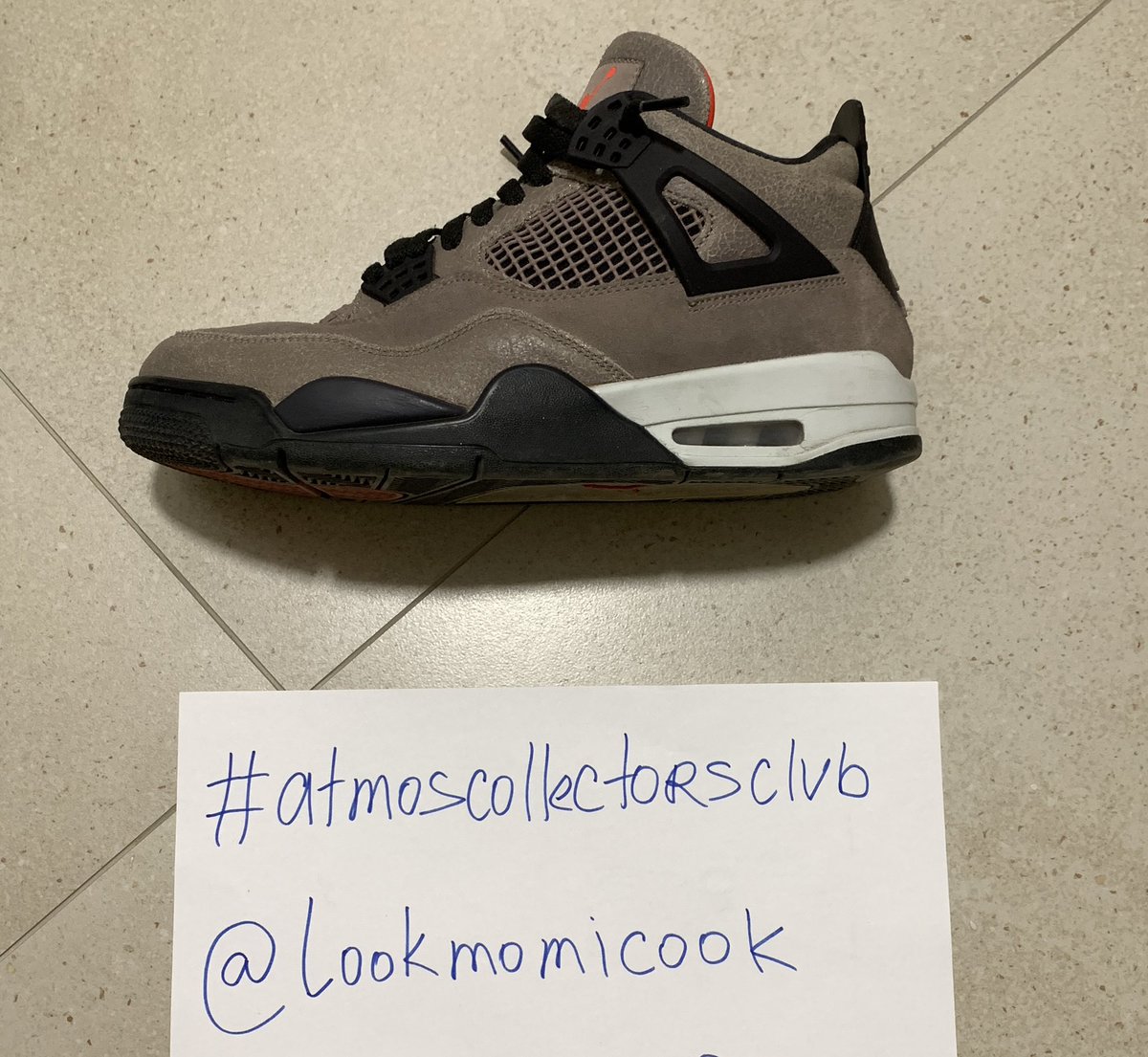 swoosh tweet media