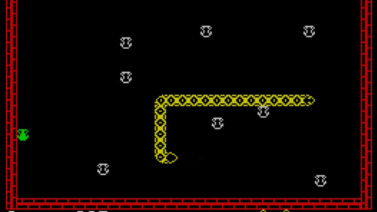 Raxor1Robin's tweet photo. @RetroNewsNow Trouble was with that was the snake on it was not as good as the #ZXSpectrums Slippery Sid🐍🍏 https://t.co/WgZVpLNgJi