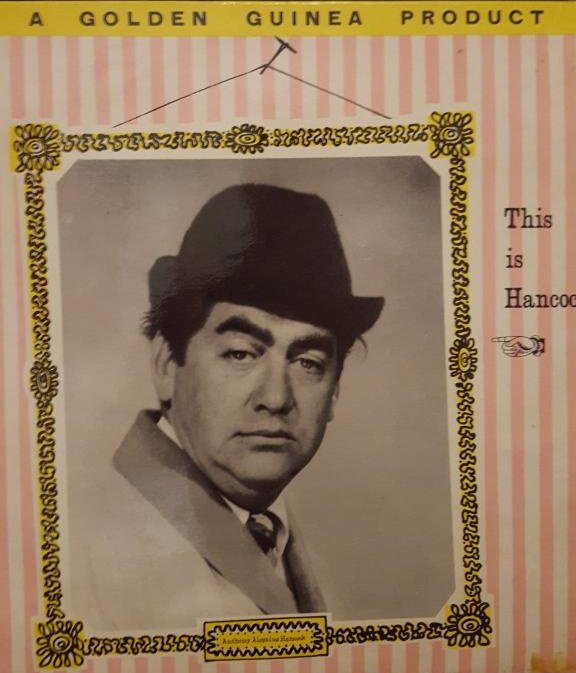 Doesn't time drag? Ooh I do hate Sundays. I'll be glad when it's over. It drives me up the wall just sitting here looking at you lot. Every Sunday is the same. Nowhere to go, nothing to do, just sit waiting here for the next lot of grub to come up! 

#SundayAfternoonAtHome