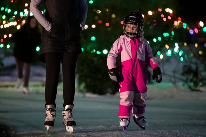 HEY, ICE SKATERS! ⛸️ 
Enjoy the last day to skate this season at Victoria Park. The rink is open until 10 p.m. today.

#LdnOnt