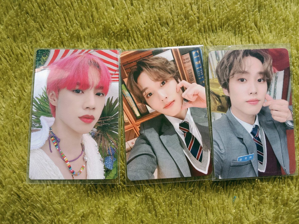 Linlada_Solu's tweet photo. ใบละ 100 —⁠☆ free shipping 📮
เหมา 3 ใบ 280 - ส่งฟรีเลยคั้บบ .⁠｡⁠*⁠♡
#ตลาดนัดหนุ่มดอกไม้ #ตลาดนัดtheboyz #theboyz https://t.co/IDzbMEvOd9